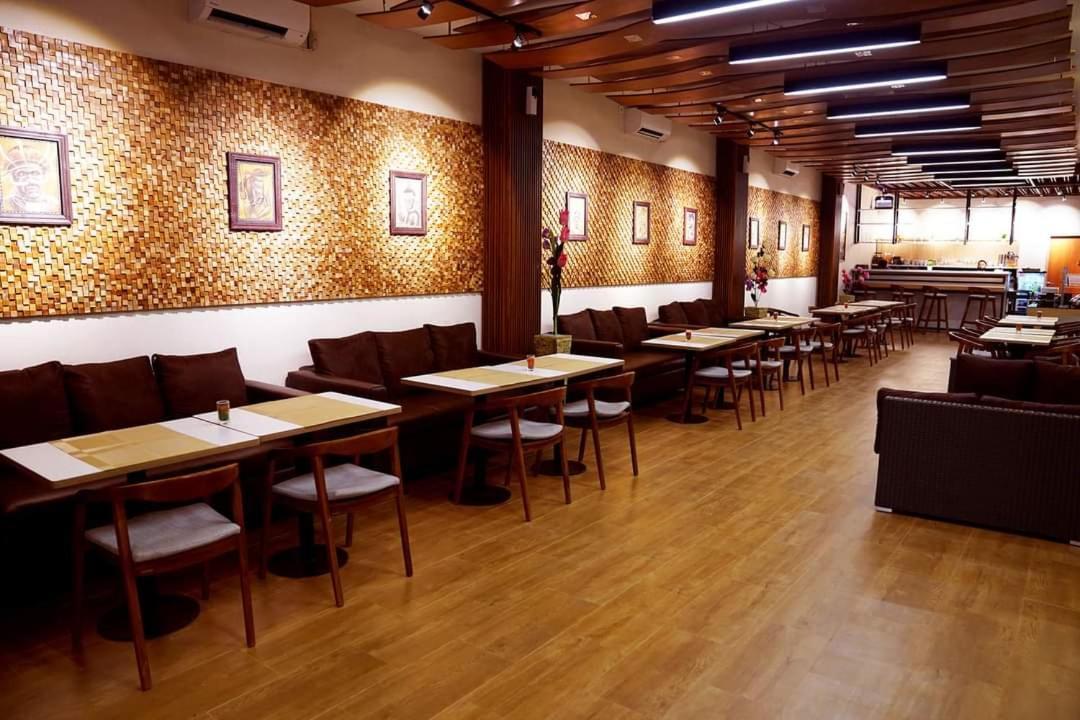 Elohim Hotel Sentani Jayapura Kültér fotó