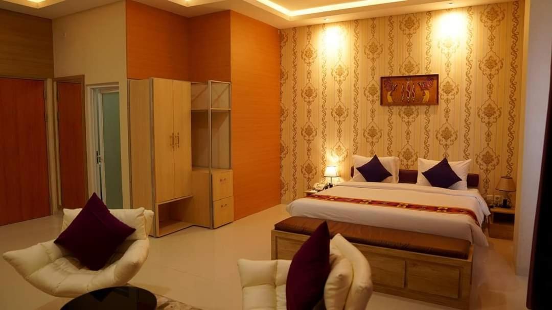 Elohim Hotel Sentani Jayapura Kültér fotó