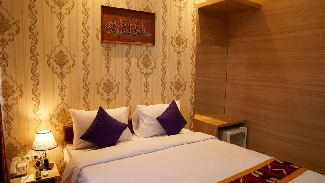 Elohim Hotel Sentani Jayapura Kültér fotó