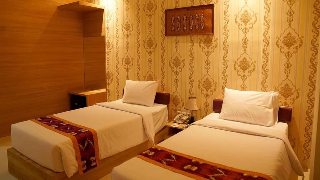 Elohim Hotel Sentani Jayapura Kültér fotó